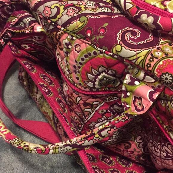 Vera Bradley Weekender - Picture 3 of 4